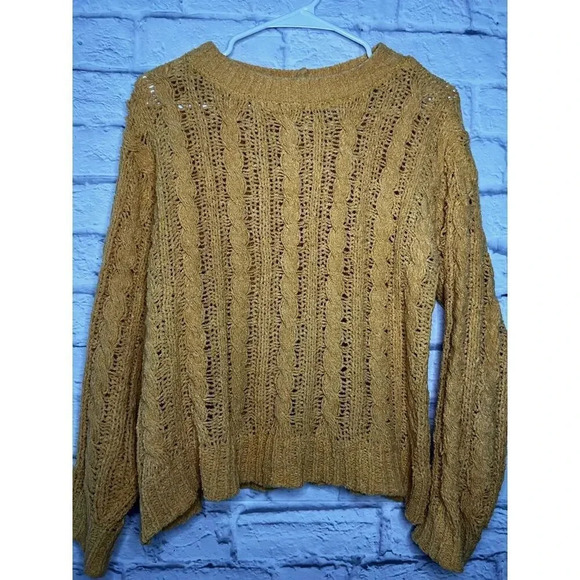 American Eagle yellow knit crew neck pullover soft sweater, size XS. - Picture 2 of 9